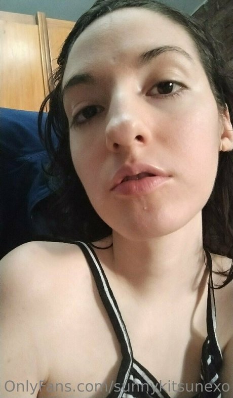 sunnykitsunexo porn model photo