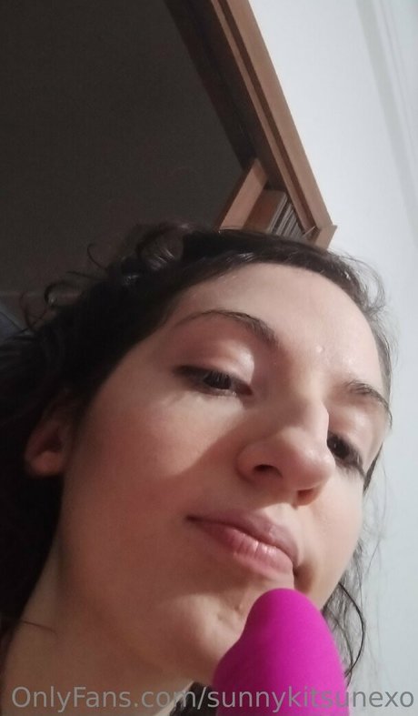 sunnykitsunexo exclusive star photo