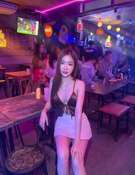 yoke chonthicha high quality actress img