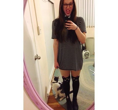 Girlfriend Reviews exclusive star photo