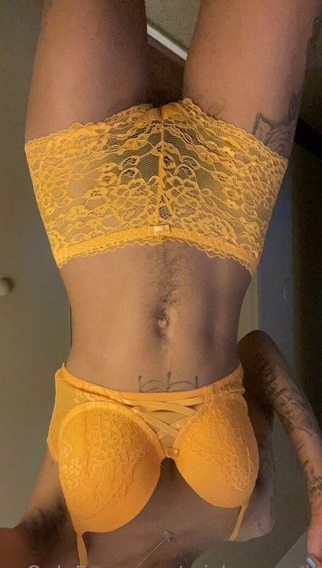 mickeymooh star adult photos