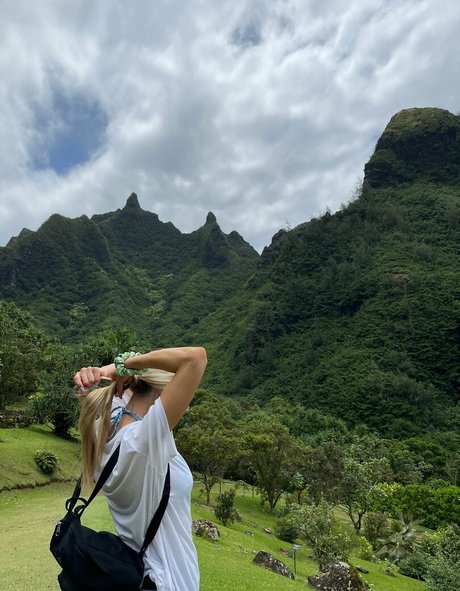 learninwithg exclusive actress photo