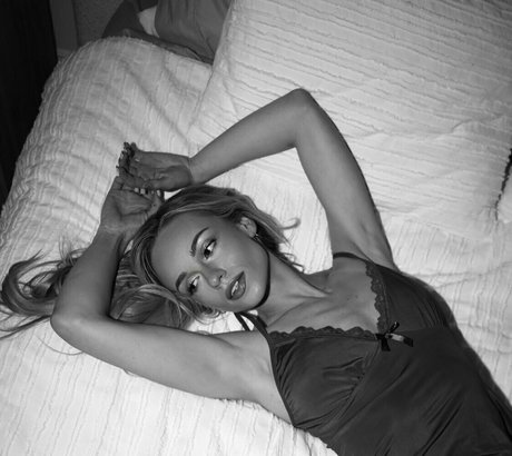 two onlyfans free naked img