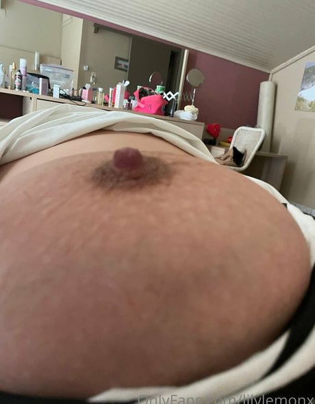 lilylemonx hot model img