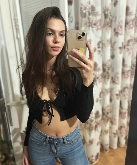 Foxy Laura star pretty img