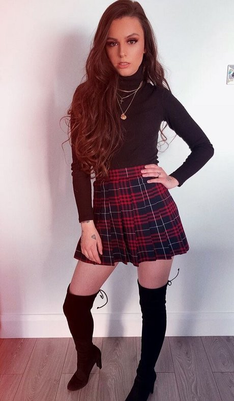 Cher Lloyd naked actress gallery