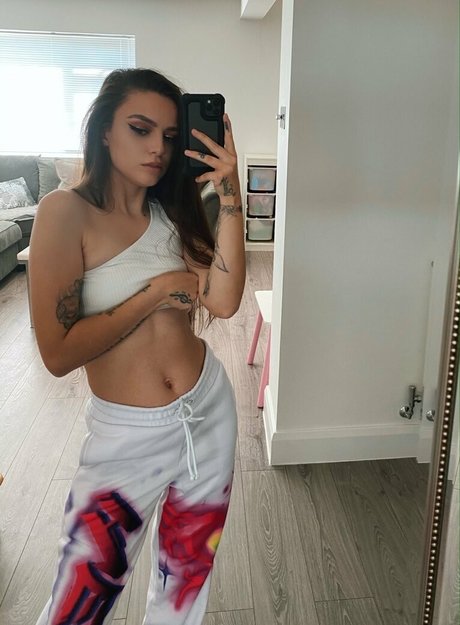 Cher Lloyd exclusive pornstar galleries