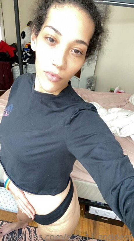 size 11 goddess model best pics