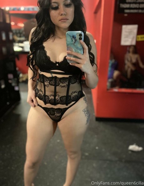 queen6cilla nudes actress images