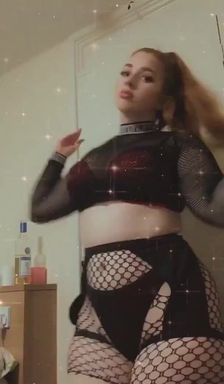 Strawberrrrycake hot actress pic