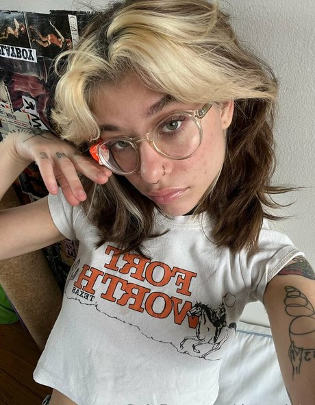 data night model hd photo