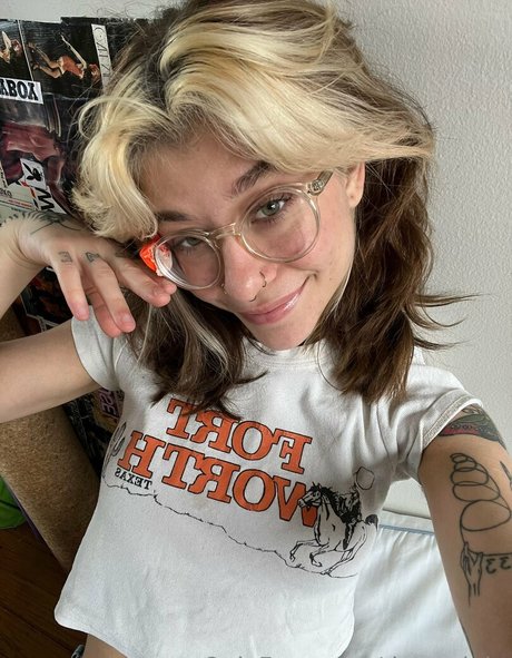 amateur mom onlyfans pretty photo