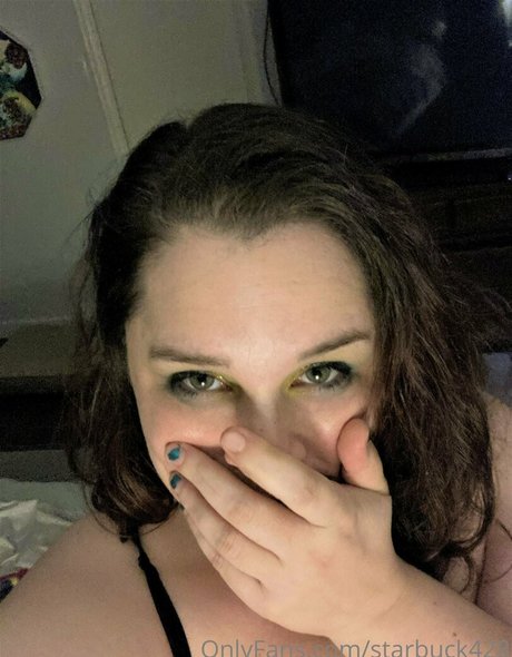 goodgirlgiggles nude model img