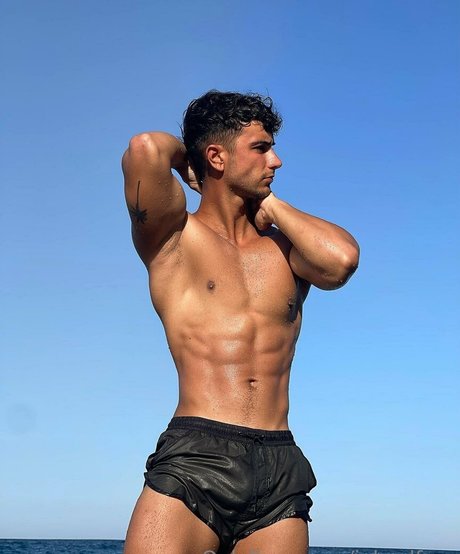 exoticboyfree model porn image