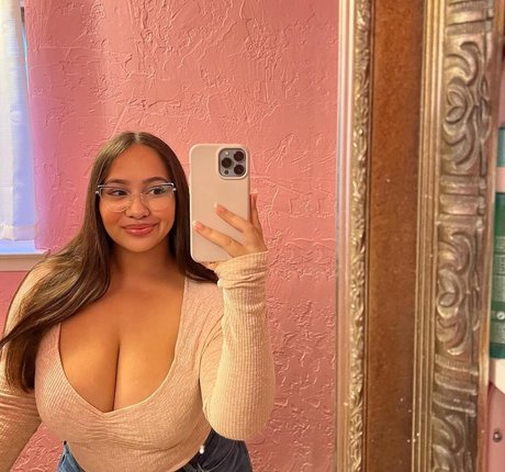 Ellie Johnston porn star images