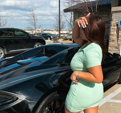 Ellie Johnston model xxx pics