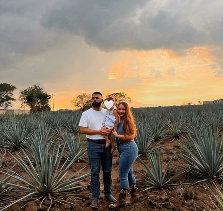 Ellie Johnston star pretty pics