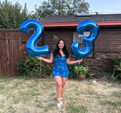 Ellie Johnston naked actress img