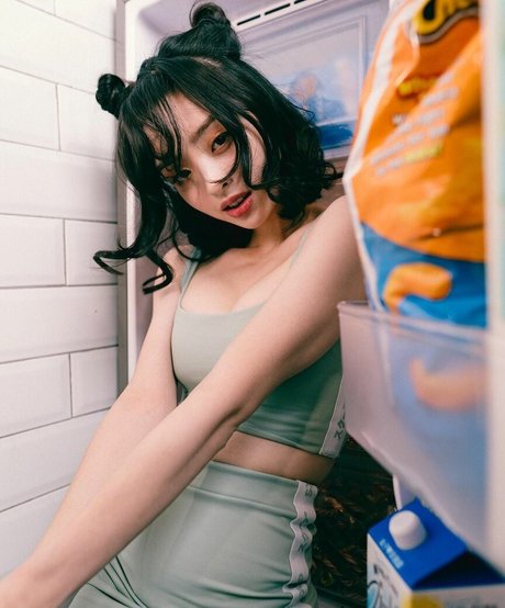 Nayoung Kim model naked gallery