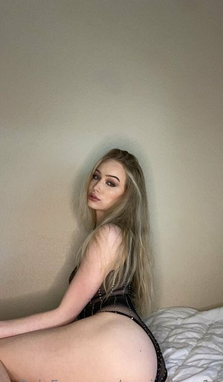 mariacheer18 nudes actress archive