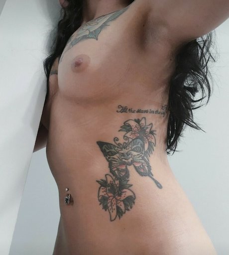 Caitiink pornstar erotic images