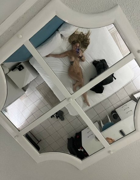 Violet walker66 adult model pictures