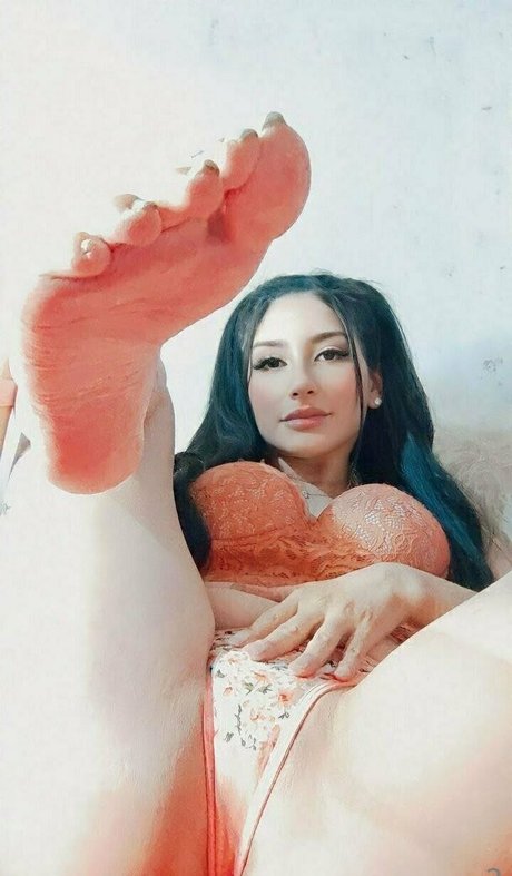 mirror selfie onlyfans top image