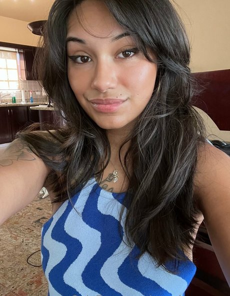 ren demarcus model perfect gallery