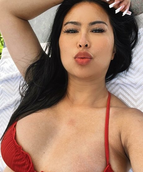 Only One Elisa model top gallery