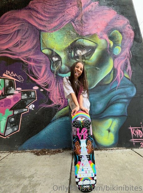 bikinibites nude star pictures