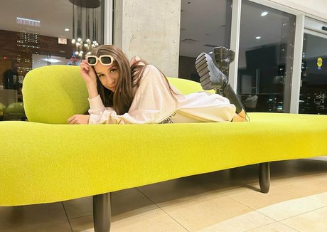 bikinibites exclusive actress gallery