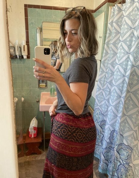 clever belle5 high quality pornstar images