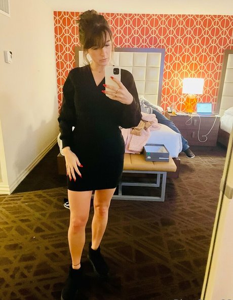 clever belle5 pretty pornstar gallery