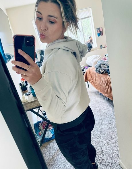 clever belle5 pornstar erotic galleries