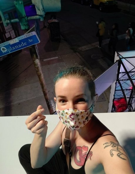 extreme onlyfans free naked photo