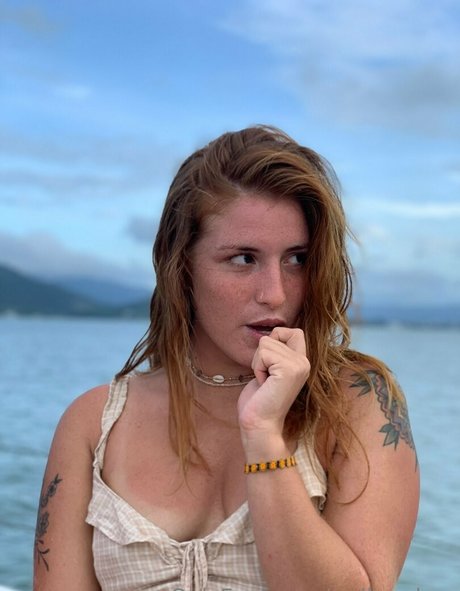 redheadom exclusive model photos