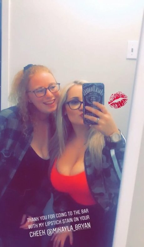 Lilly Alcorn sexy actress pictures