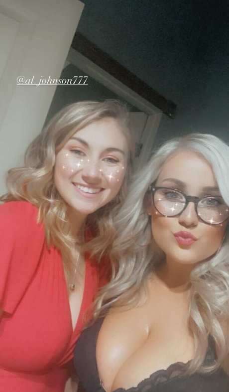 Lilly Alcorn adult model pic