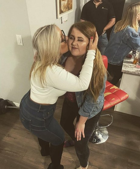 Lilly Alcorn beautiful actress images