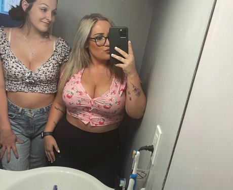 Lilly Alcorn model hot img