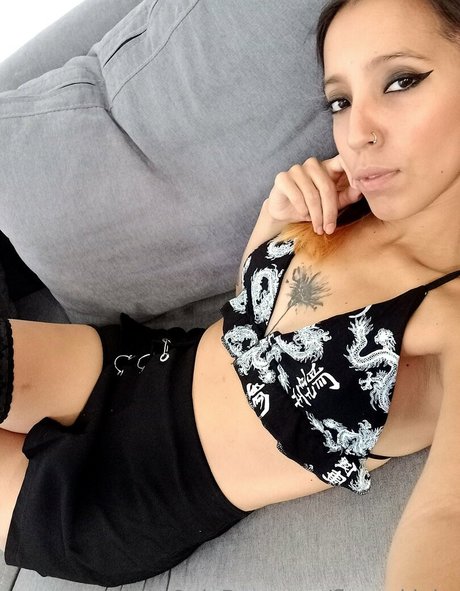 flowerkinky sex model picture