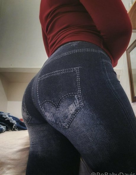 robaby art model pic