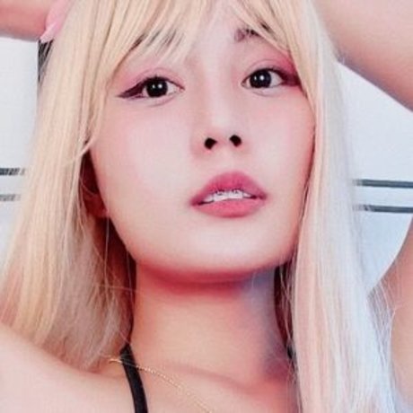 Mika Daime pretty actress pictures