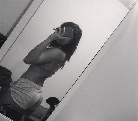 Mika Daime adult model gallery