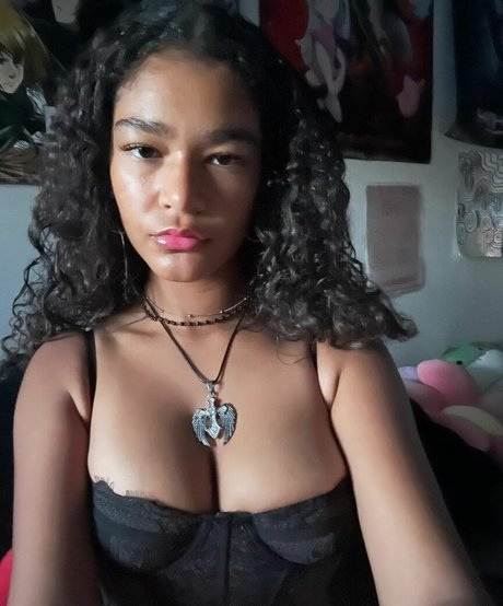 juliaalovesyou xxx model picture