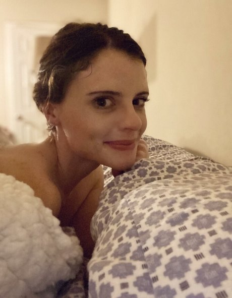 casual lies high quality model img