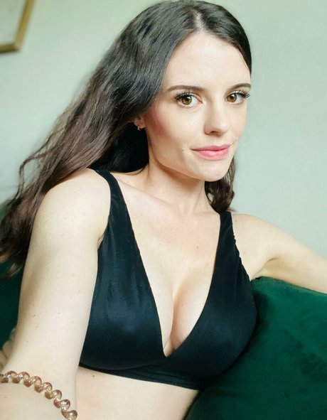 casual lies naked star gallery