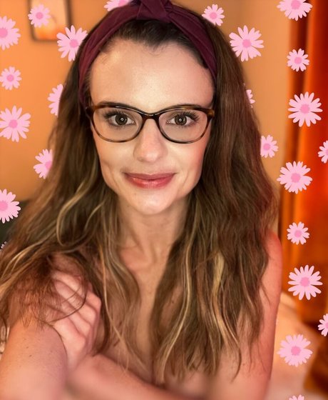 casual lies pornstar erotic pics