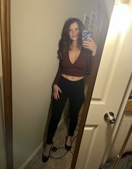 casual lies erotic model gallery