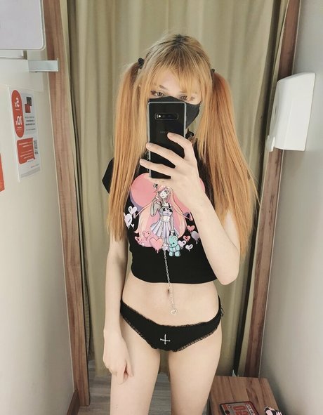 nymphetty erotic star pic